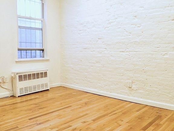 4th image of 1670 3rd Ave #C4