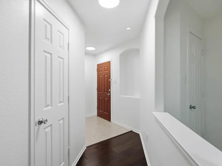 10067 Wake Bridge Dr — Photo 6