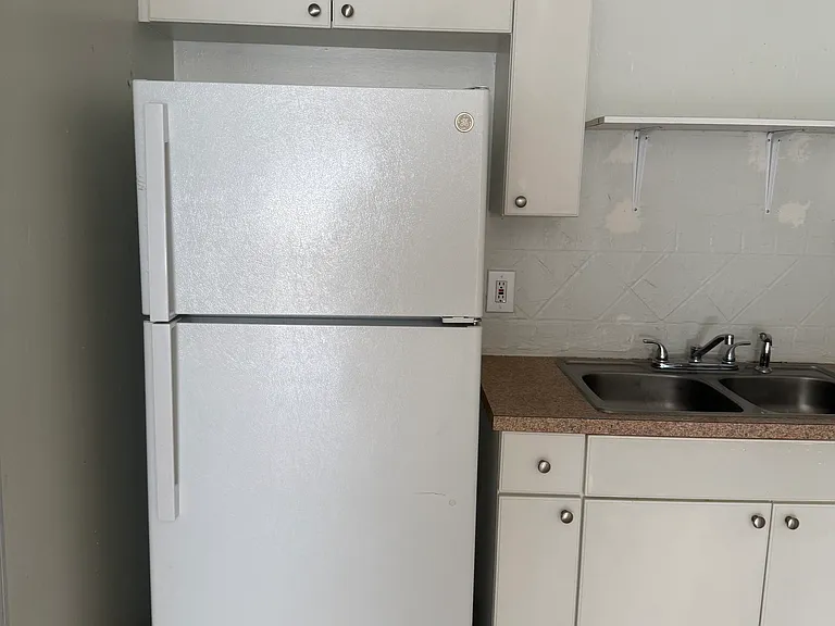 2439 Richard Ave S — Photo 8
