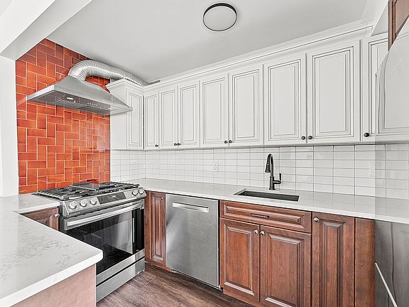 3rd image of 1919 Madison Ave APT 214