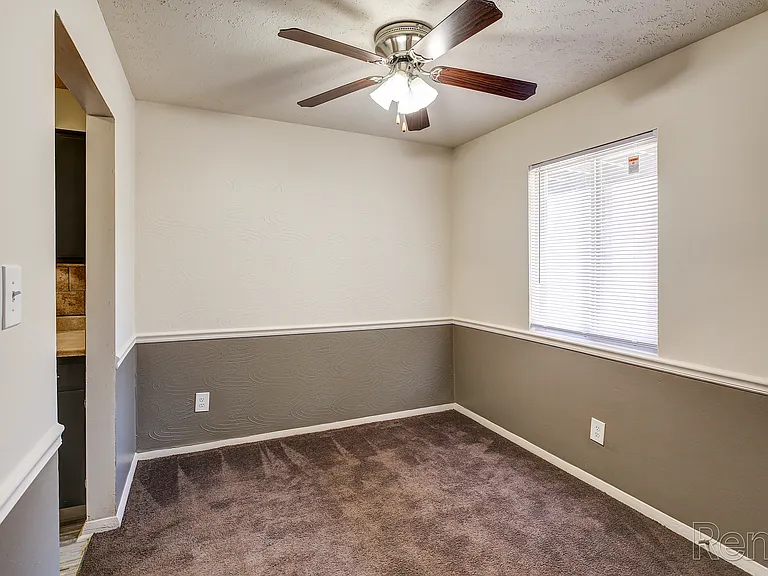 Glenview Apartments — Photo 125