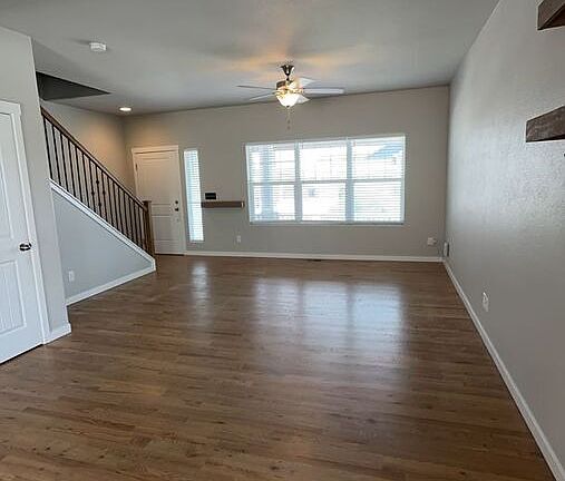3rd image of 10092 Moorcroft Dr