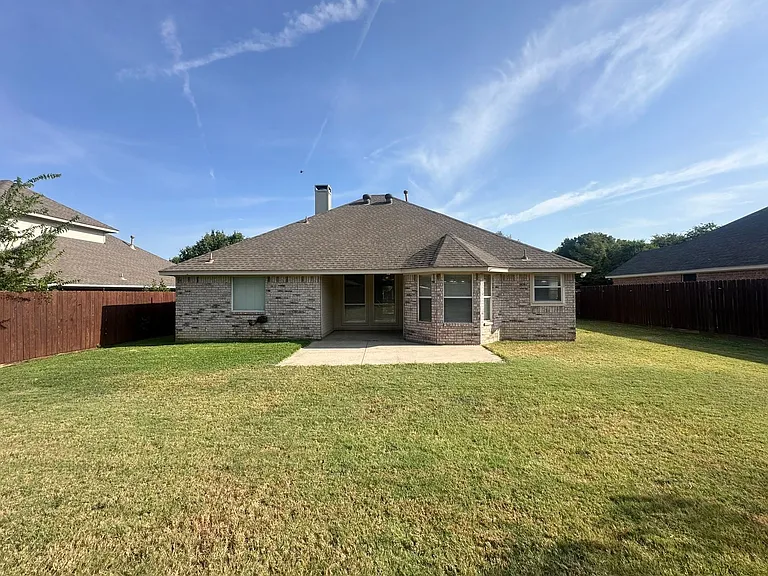 1806 Sand Stone Dr — Photo 21