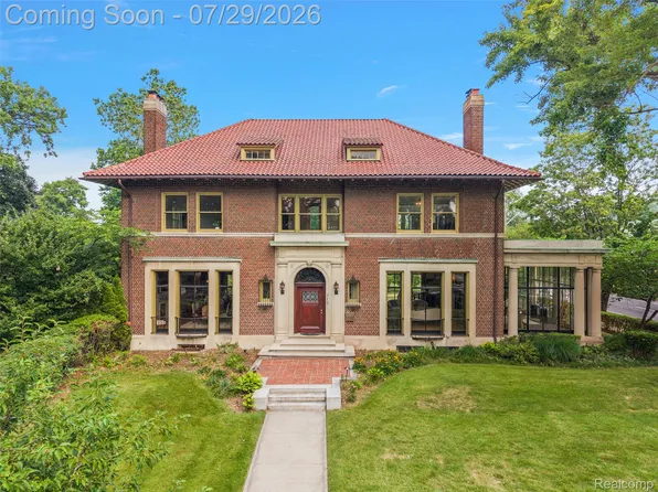 610 W Boston Blvd, Detroit, MI 48202