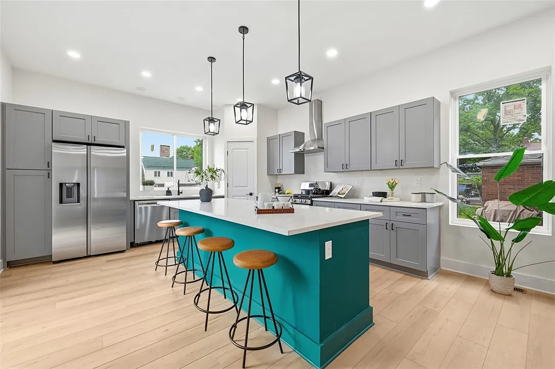 3 bed, 3.5 bath, $4,500 — Photo 4