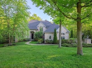 1946 Woodlands Pl, Powell, OH
