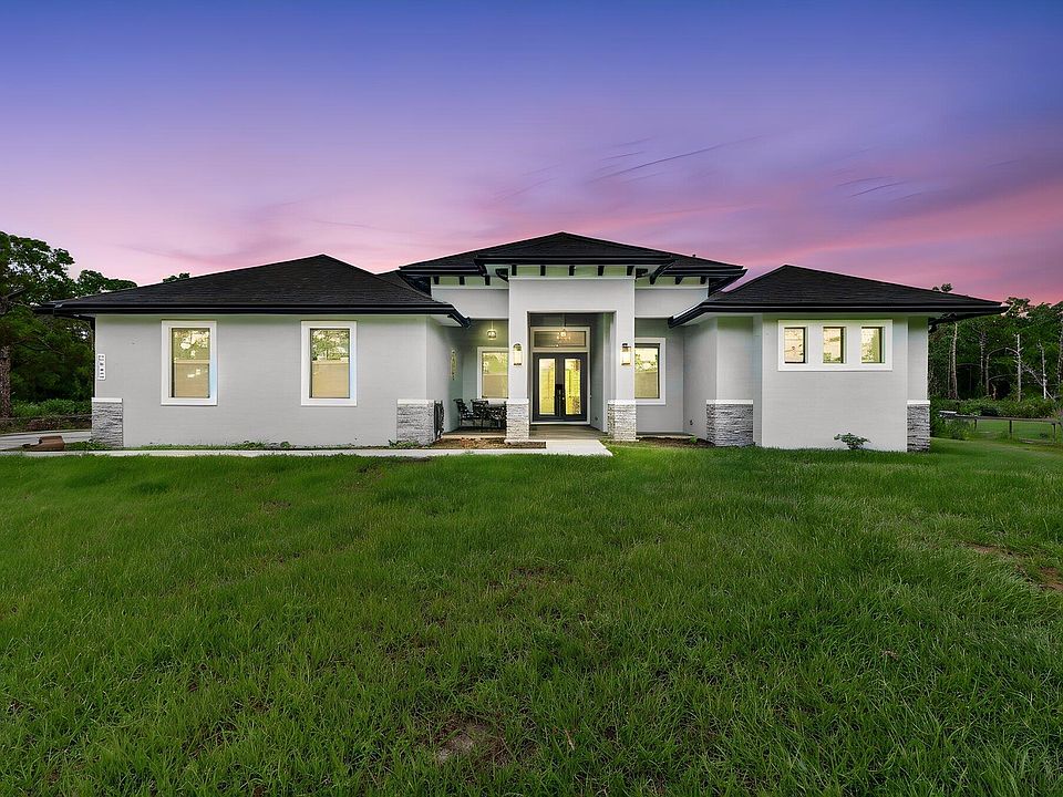 1st image of 2643 Dyer Road