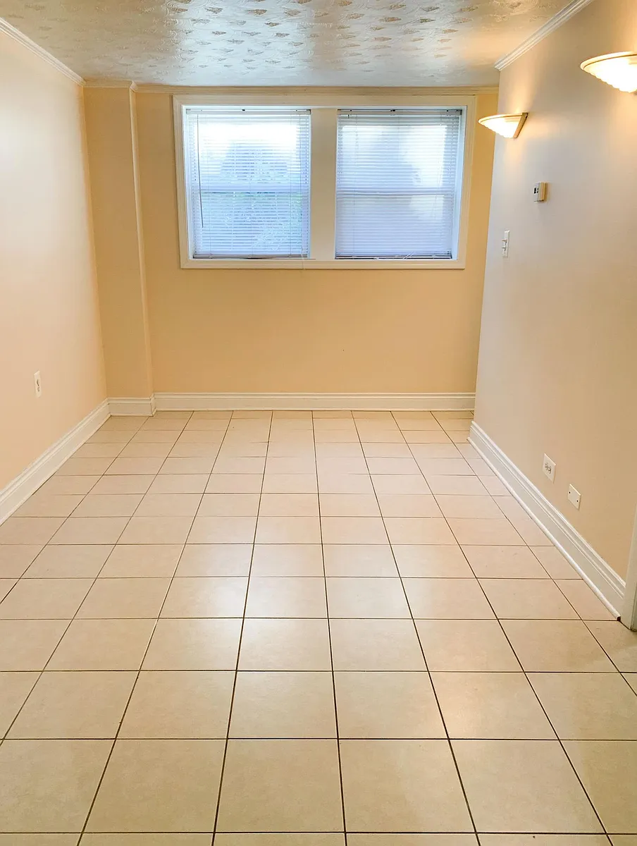 Building Photo - 3111 N Southport Ave #GARDEN
