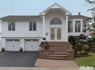 3079 Seaview Ln, Bellmore, NY 11710