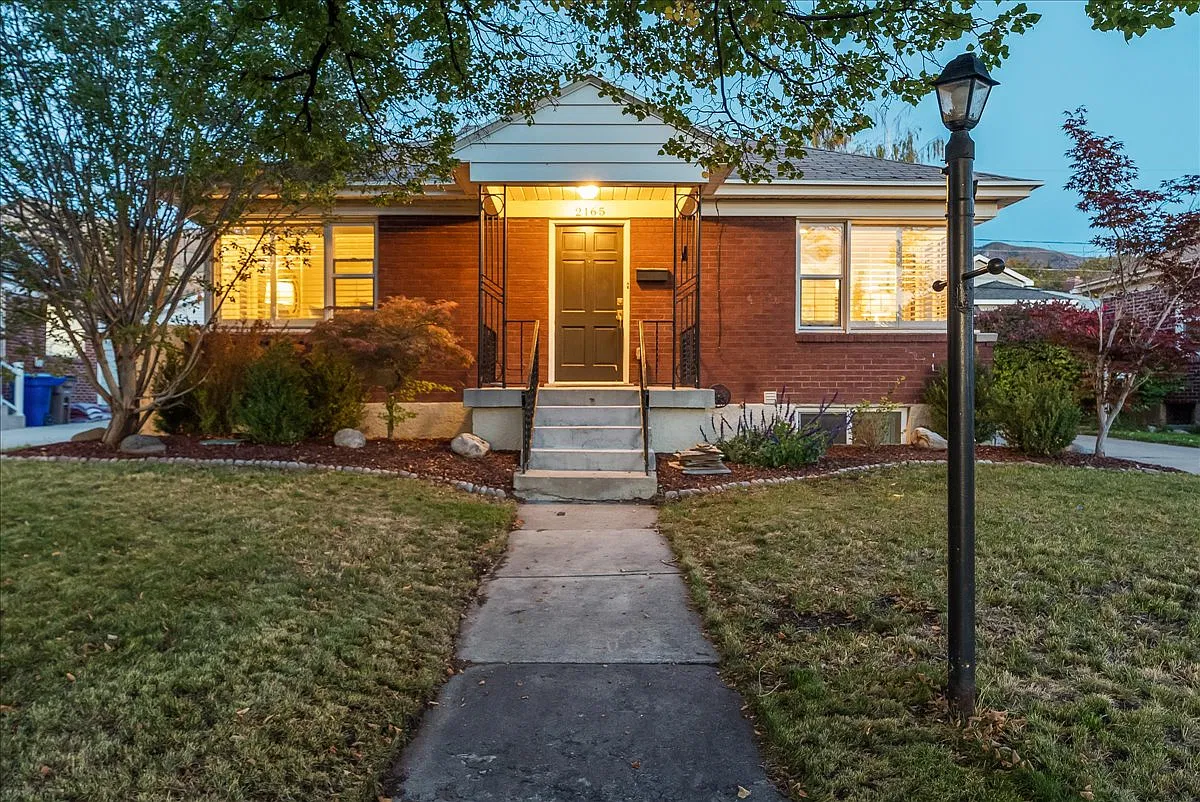 4 bed, 1744 sqft, $3,000 — Photo 1