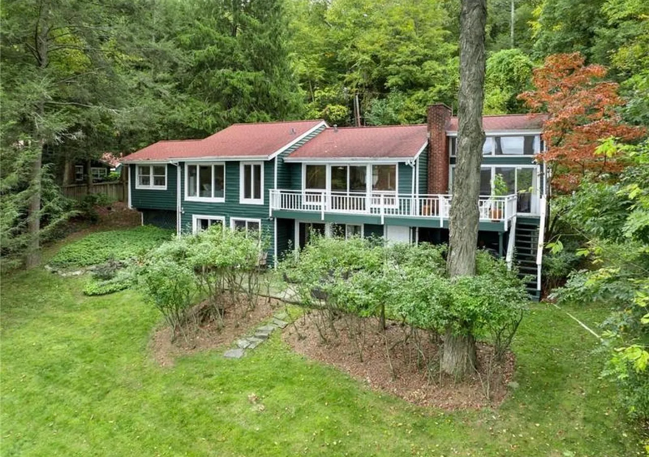 4 bed, 1558 sqft, $6,950 — Photo 1
