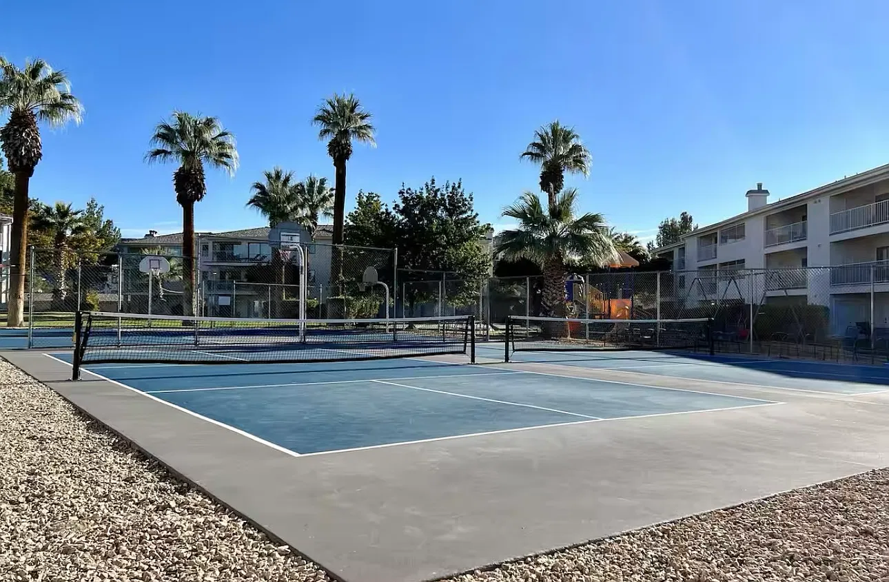 2 bed, $1,600 — Photo 3