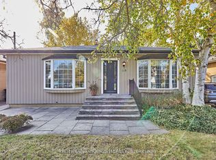 118 Kitchener Rd, Toronto, ON M1E2X9