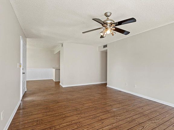 5th image of 950 S Kanner Hwy #608