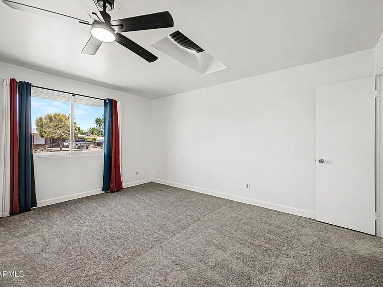 1243 E Riviera Dr — Photo 14