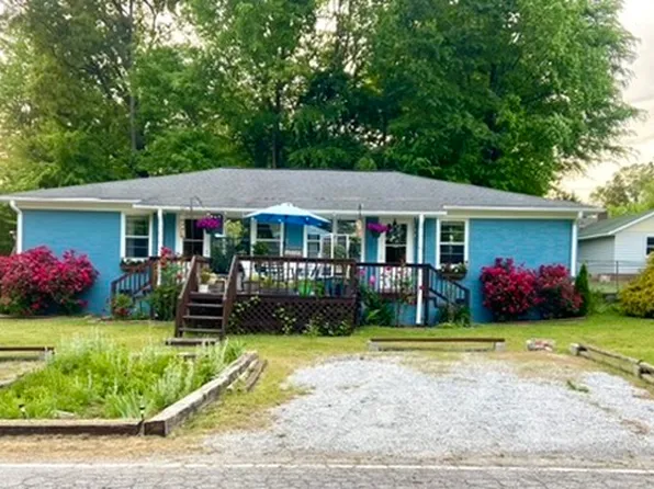 101 Maple St #B, Woodruff, SC 29388