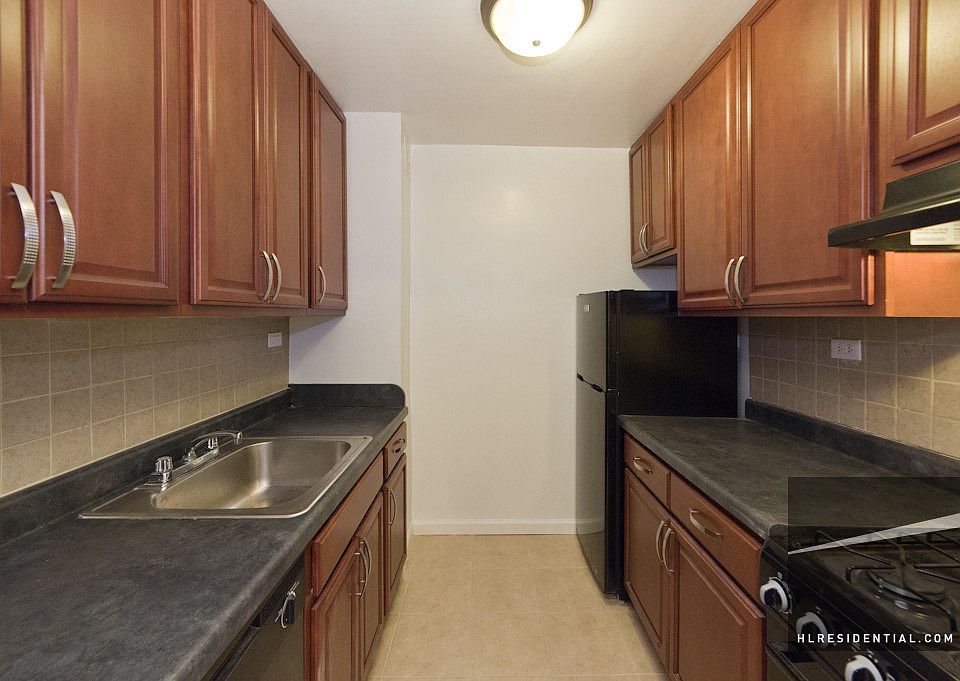 1st image of 350 E 19th St APT 2G