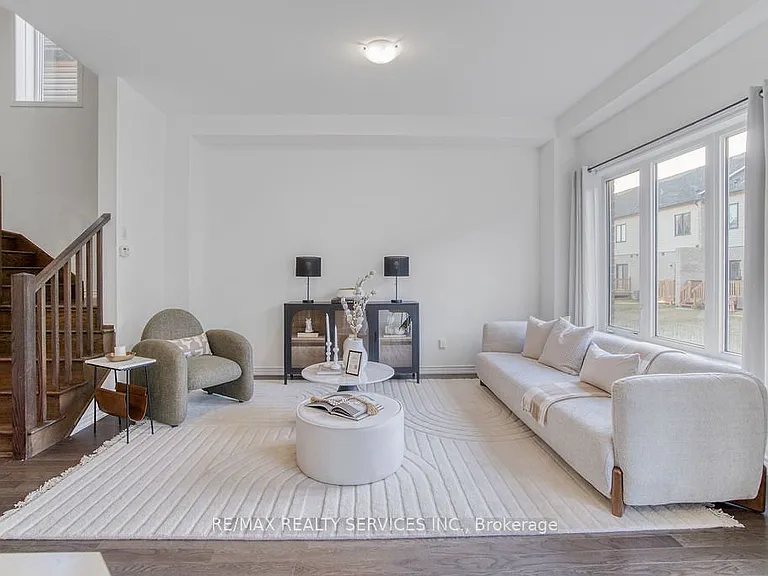 9 Copeman Ave — Photo 12
