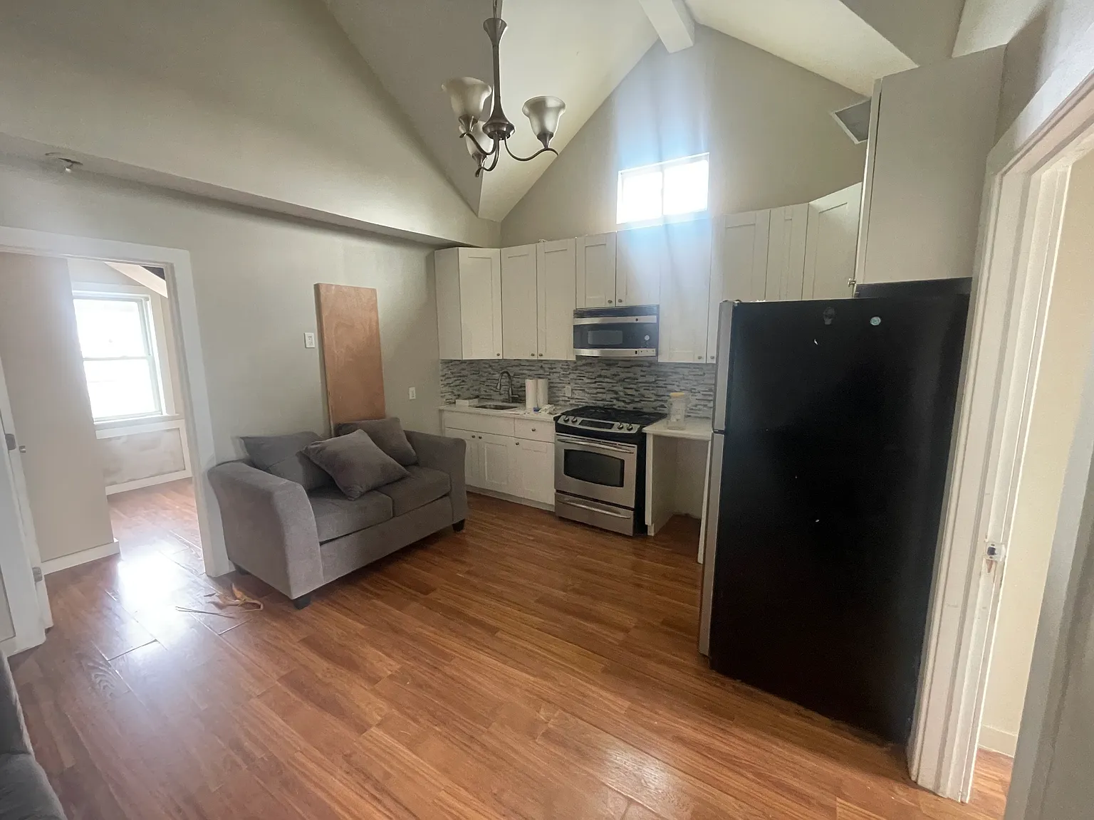 2 bed, 600 sqft, $2,500 — Photo 2