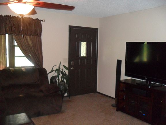 5th image of 418 N Cherry St