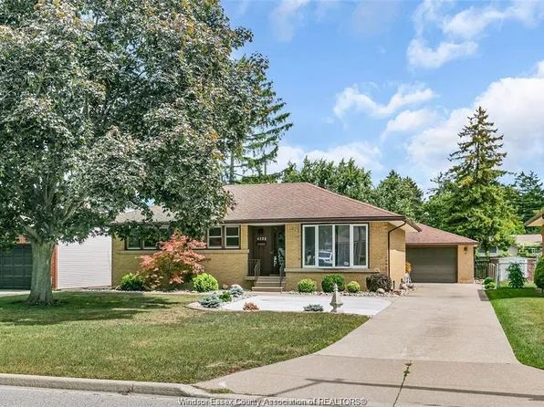 4132 Mount Royal Dr, Windsor, ON N9G 2C2