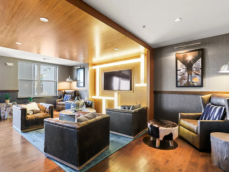 Union West — Photo 16
