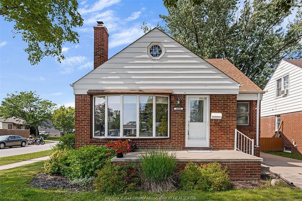 1058 Ypres Ave, Windsor, ON N8W 1R3 Zillow