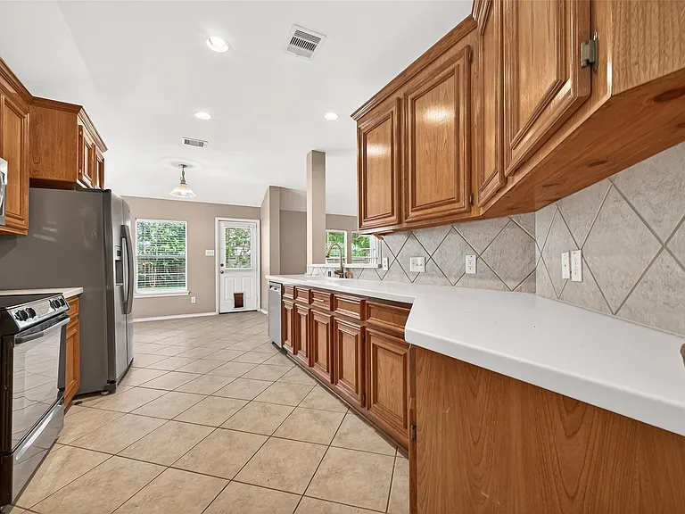 16715 Red Falls Cir — Photo 7