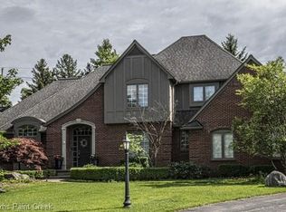4853 Goodison Place Dr, Rochester, MI 48306