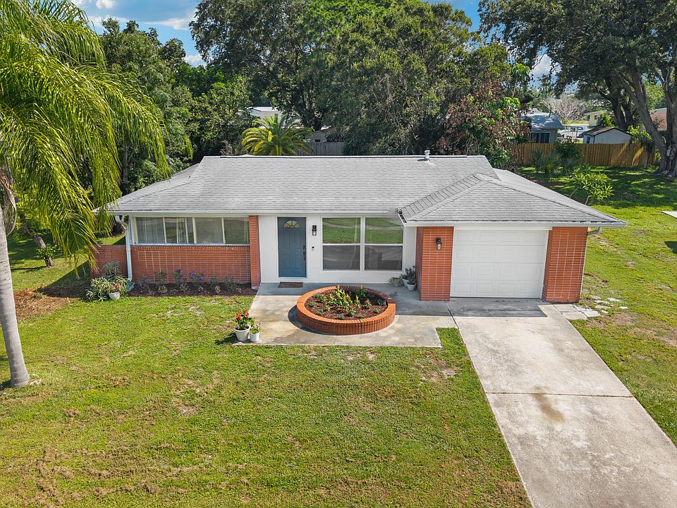 1st image of 171 SW Ulman Avenue