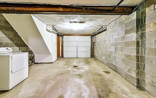 515 Barclay Ave — Photo 13