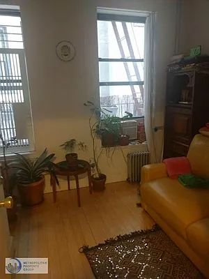 Rented by Metropolitan Property Group | media 29