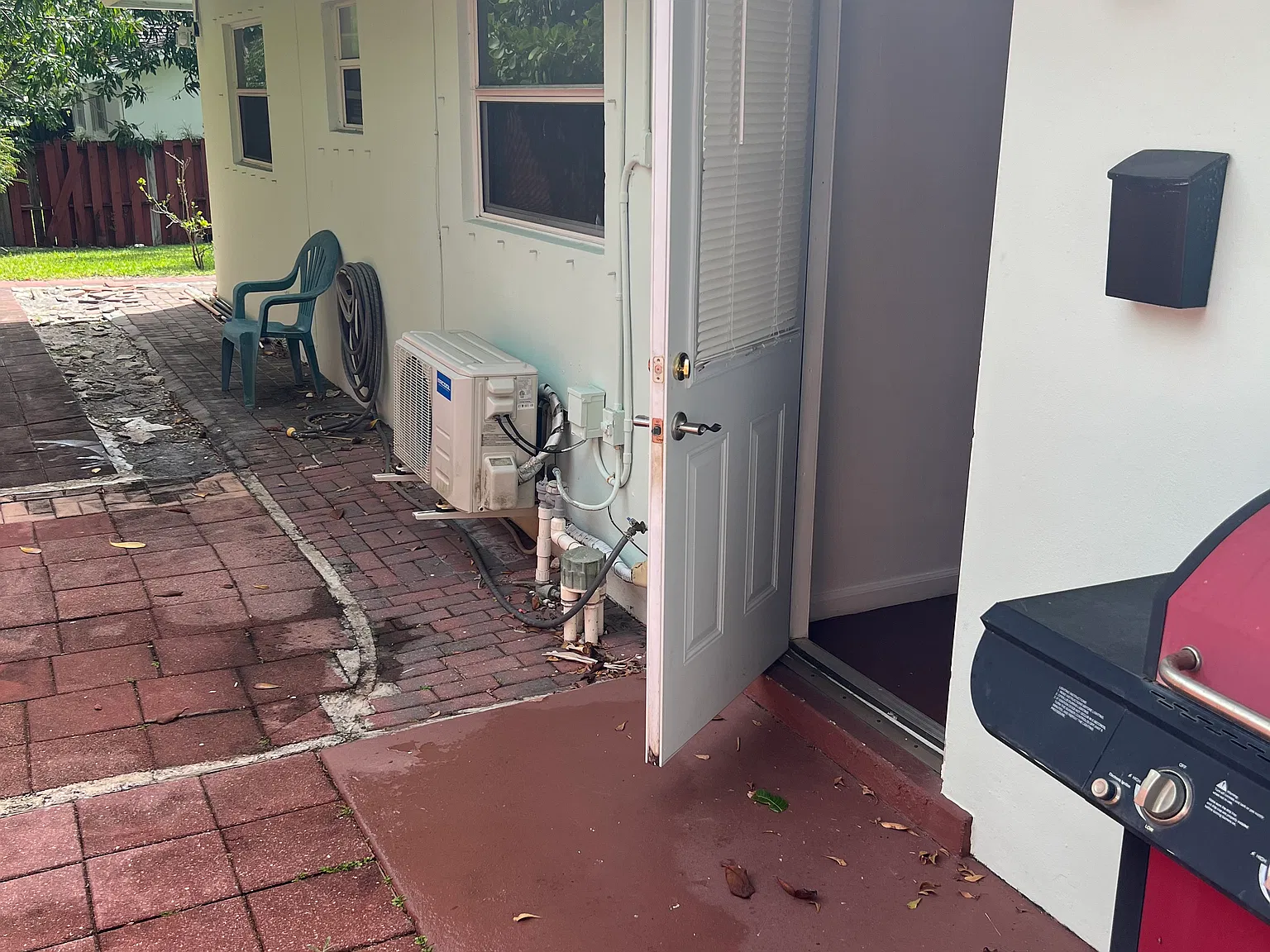 Studio, 1000 sqft, $1,395 — Photo 1