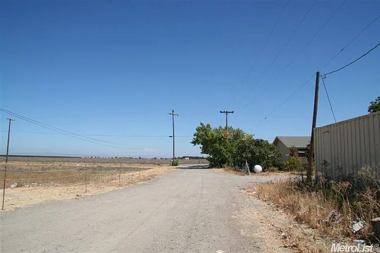 5077 Kaiser Rd photo 1