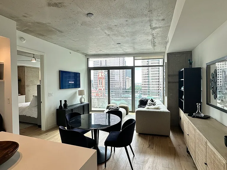 1801 N Pearl St #1201 — Photo 3