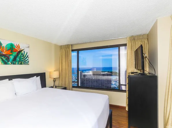 1778 Ala Moana Blvd APT 2502, Honolulu, HI 96815