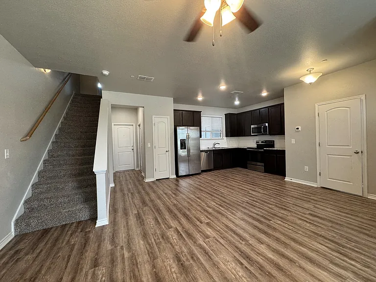 724 Westfield Blvd — Photo 6