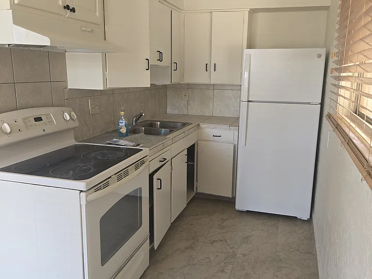 1235 W University Dr — Photo 1