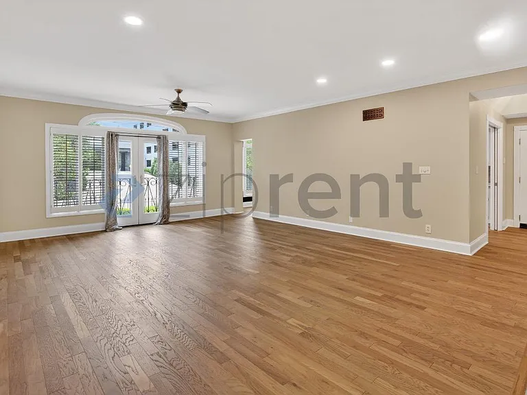 3638 Peachtree Rd NE #206 — Photo 10