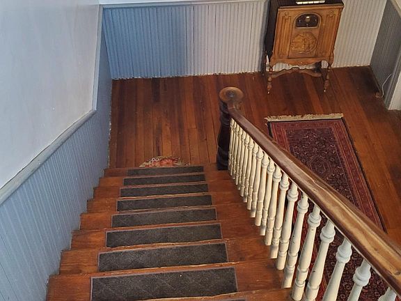4th image of 1202 Prince Edward St #6
