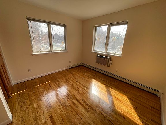 4th image of 29-17 31st Ave #2A