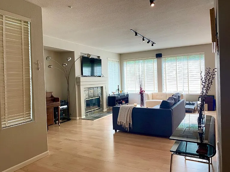66 Cross Creek Pl — Photo 7