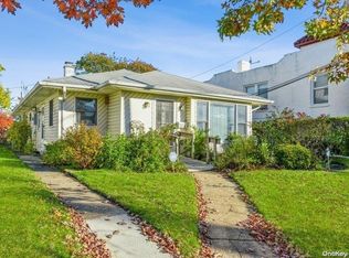 610 Franklin Blvd, Long Beach, NY 11561