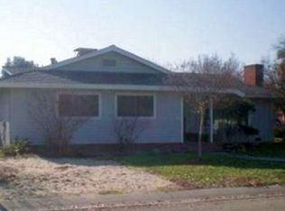 925 Vandalia Ave, Porterville, CA