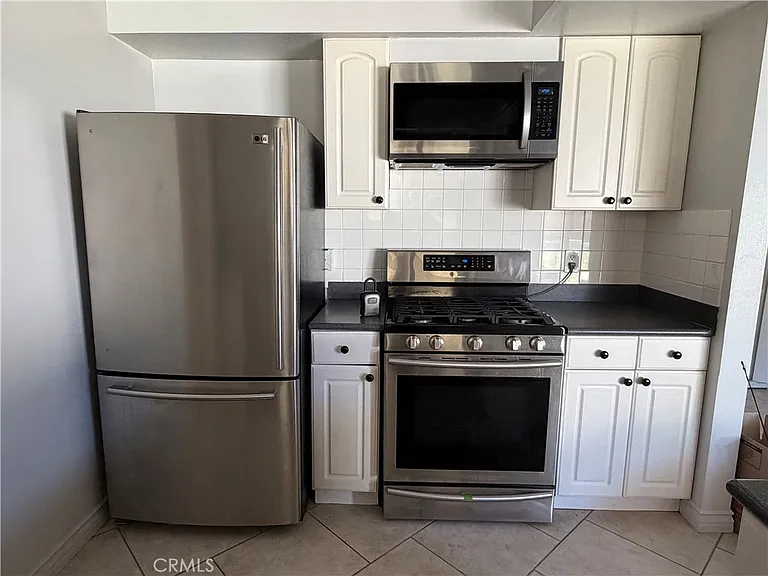 21112 E Brookport St — Photo 16