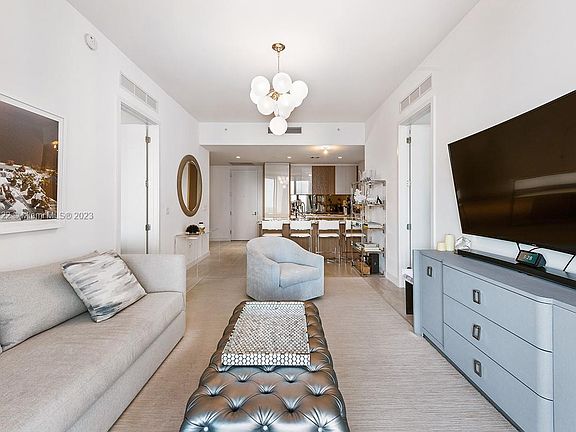 5th image of 2831 S Bayshore Dr Unit 1402