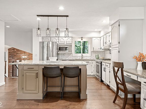 4th image of 9102 Ripon Ct