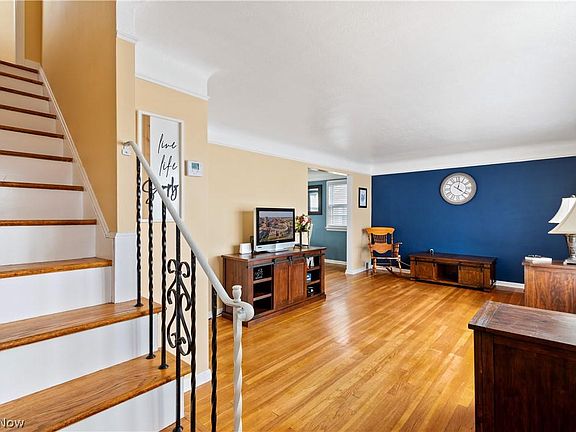 3rd image of 4507 Kenmore Ave