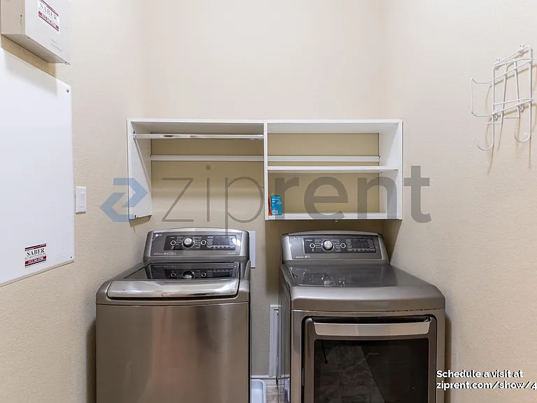 1025 Highknoll Ln — Photo 21