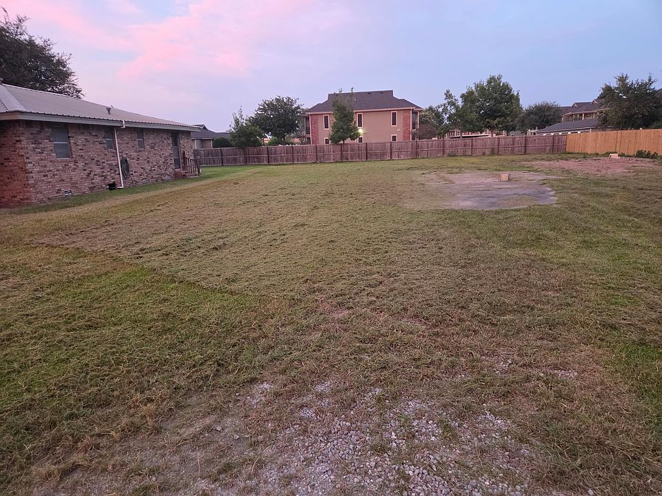 2nd image of 4931 Jerry St